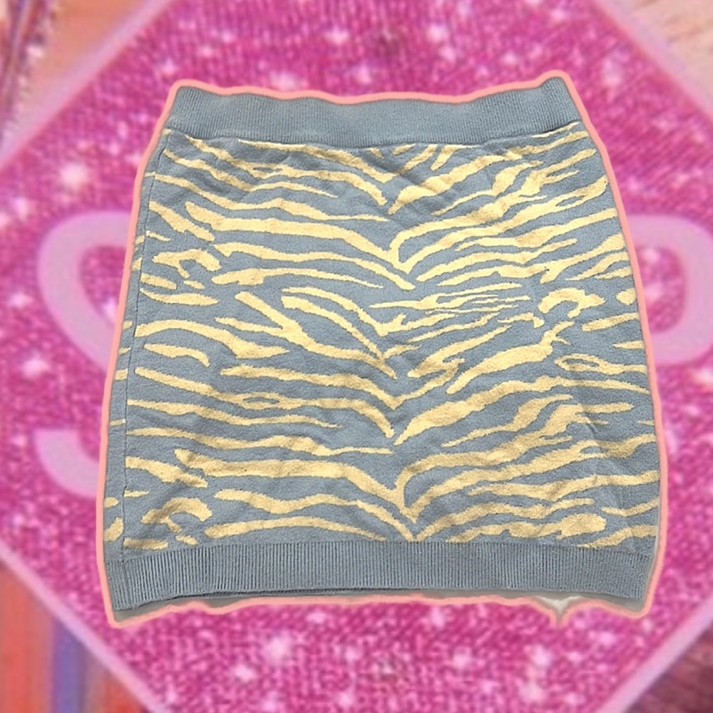 Zebra style mini skirt 🩷